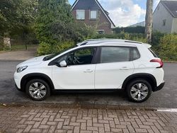 Wit Gebruikt 2017 Peugeot 2008 Active SUV | € 10.750 (Eerlijke prijs)