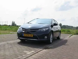 Zwart Gebruikt 2014 Toyota Auris Hybrid Stationwagen | € 8.900 (Goede deal)