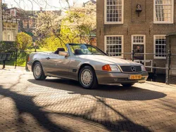 Beige Gebruikt 1991 Mercedes SL300 Cabriolet | € 39.900