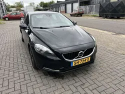 Zwart Gebruikt 2017 Volvo V40 R-Design Stationwagen | € 6.840