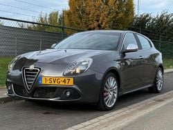 Grijs (metallic) Gebruikt 2013 Alfa Romeo Giulietta Business Hatchback | € 12.295 (Eerlijke prijs)