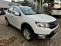 Wit Gebruikt 2016 Dacia Sandero Stepway Ambiance Hatchback | € 8.899 (Eerlijke prijs)