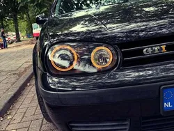 Zwart Gebruikt 2003 VW Golf IV Highline Sedan | € 3.500