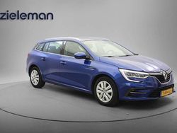 Blauw Gebruikt 2023 Renault Mégane GrandTour Equilibre Stationwagen | € 16.345 (Goede deal)