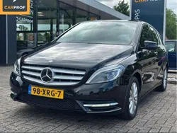 Zwart, metallic lak Gebruikt 2012 Mercedes 180 Ambition Sedan | € 13.950 (Super prijs)
