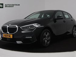 Zwart Gebruikt 2020 BMW 118 Executive Hatchback | € 18.945 (Super prijs)