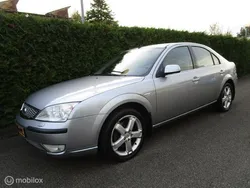 Grijs Gebruikt 2007 Ford Mondeo Platinum Hatchback | € 4.950 (Duur)