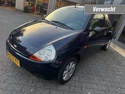 Blauw, metallic lak Gebruikt 2007 Ford Ka Futura Hatchback | € 1.395 (Eerlijke prijs)