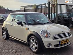 Wit Gebruikt 2009 Mini Cooper Chili Hatchback | € 4.999 (Eerlijke prijs)