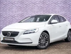 Wit Gebruikt 2019 Volvo V40 Stationwagen | € 18.399 (Eerlijke prijs)