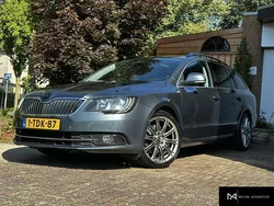 Grijs Gebruikt 2014 Skoda Superb Business Line Stationwagen | € 9.994