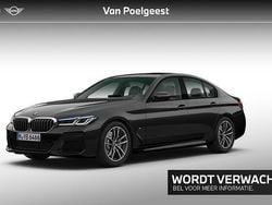 Zwart Gebruikt 2021 BMW 520 M Sport Sedan | € 38.900 (Eerlijke prijs)