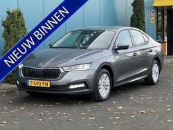 Grijs Gebruikt 2023 Skoda Octavia Business Line Hatchback | € 21.450 (Goede deal)