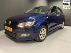 Blauw Gebruikt 2013 VW Polo Hatchback | € 5.499 (Eerlijke prijs)