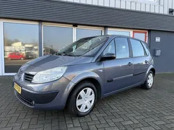Grijs Gebruikt 2006 Renault Scénic II Dynamique MPV | € 1.799 (Eerlijke prijs)