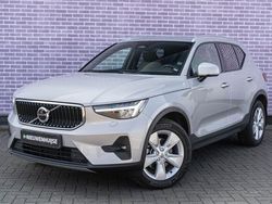 Grijs Gebruikt 2023 Volvo XC40 Core SUV | € 40.399 (Eerlijke prijs)