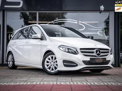 Wit, metallic lak Gebruikt 2017 Mercedes B180 Edition MPV | € 16.750 (Eerlijke prijs)