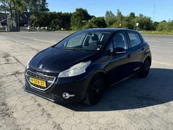 Blauw Gebruikt 2013 Peugeot 208 Hatchback | € 3.800 (Eerlijke prijs)