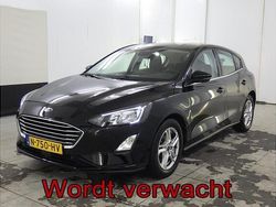 Zwart (metallic) Gebruikt 2021 Ford Focus Business Edition Hatchback | € 13.995 (Super prijs)