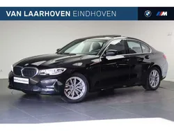 Zwart, metallic lak Gebruikt 2021 BMW 320 Executive Sedan | € 32.950 (Goede deal)