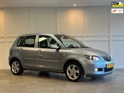 Blauw, metallic lak Gebruikt 2007 Mazda 2 Touring MPV | € 2.250 (Iets duurder)