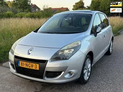Grijs Gebruikt 2010 Renault Scénic III MPV | € 4.749 (Iets duurder)
