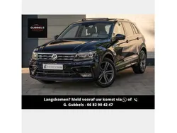Zwart Gebruikt 2017 VW Tiguan R-line SUV | € 27.999 (Eerlijke prijs)