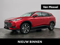 Rood Nieuw 2025 MG HS Luxury SUV | € 44.300