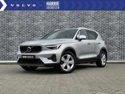 , metallic lak Gebruikt 2022 Volvo XC40 Core SUV | € 41.899 (Eerlijke prijs)