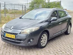 Grijs Gebruikt 2010 Renault Mégane GrandTour Luxe Stationwagen | € 3.299 (Eerlijke prijs)