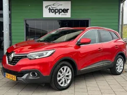 Rood, metallic lak Gebruikt 2017 Renault Kadjar Intens SUV | € 12.950 (Eerlijke prijs)