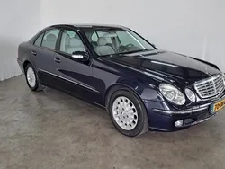 Blauw Gebruikt 2002 Mercedes E220 Sedan | € 1.450 (Goede deal)