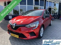 Rood Gebruikt 2020 Renault Clio V Life Hatchback | € 11.450 (Eerlijke prijs)