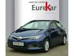 Blauw Gebruikt 2016 Toyota Auris Active Sedan | € 12.990 (Eerlijke prijs)