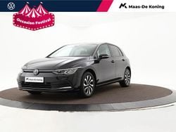 Zwart Gebruikt 2022 VW Golf VIII Life Hatchback | € 21.440 (Super prijs)