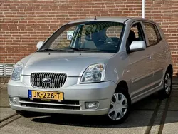 Grijs, metallic lak Gebruikt 2006 Kia Picanto Hatchback | € 1.750 (Eerlijke prijs)