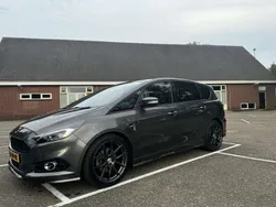 Grijs Gebruikt 2018 Ford S-MAX ST-Line MPV | € 26.000 (Goede deal)