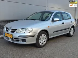 Grijs Gebruikt 2002 Nissan Almera Comfort Hatchback | € 1.250
