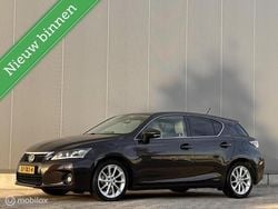 Bruin (metallic) Gebruikt 2012 Lexus CT200h Luxury Line Hatchback | € 10.995 (Eerlijke prijs)