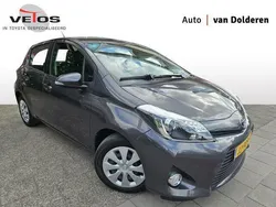 Grijs, metallic lak Gebruikt 2014 Toyota Yaris Hatchback | € 10.950 (Goede deal)