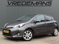 Grijs Gebruikt 2013 Toyota Yaris Hatchback | € 8.450 (Eerlijke prijs)
