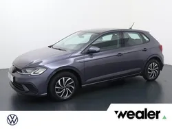 Grijs, metallic lak Gebruikt 2023 VW Polo Life Hatchback | € 21.940 (Goede deal)