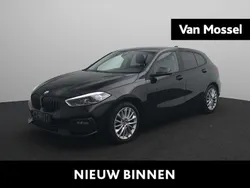 Zwart Gebruikt 2021 BMW 118 Executive Hatchback | € 22.900 (Eerlijke prijs)