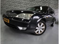Zwart Gebruikt 2006 Ford Mondeo Stationwagen | € 1.395 (Eerlijke prijs)