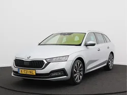Grijs, metallic lak Gebruikt 2021 Skoda Octavia Business Line Stationwagen | € 20.750 (Eerlijke prijs)