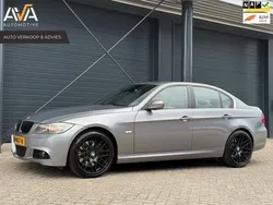 Grijs, metallic lak Gebruikt 2008 BMW 335 Executive Sedan | € 13.650 (Eerlijke prijs)