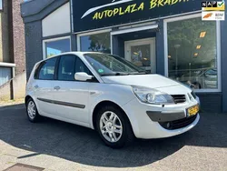 Wit Gebruikt 2008 Renault Scénic II MPV | € 2.799 (Eerlijke prijs)