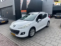 Wit, metallic lak Gebruikt 2010 Peugeot 207 Sportium Stationwagen | € 3.499 (Iets duurder)