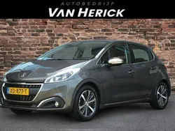 Grijs Gebruikt 2018 Peugeot 208 Allure Hatchback | € 8.995 (Goede deal)