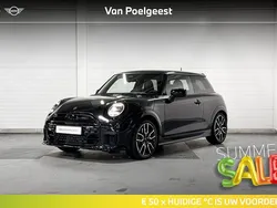 Midnight black (donker zwart) Gebruikt 2024 Mini Cooper S Hatchback | € 42.250 (Duur)